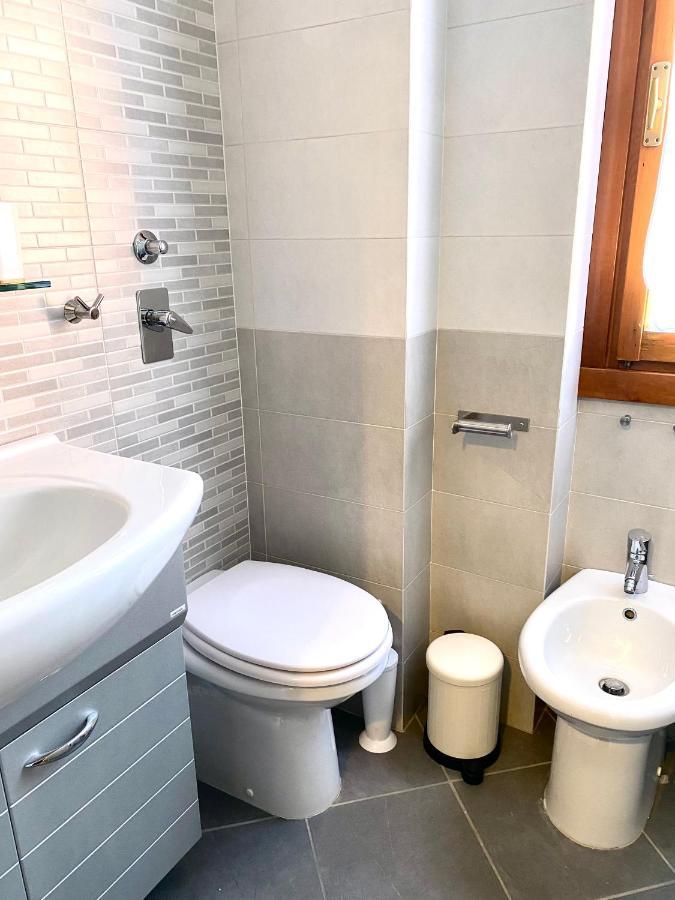 Monolocale Con Terrazzo Alle Porte Di Milano Bresso Luaran gambar